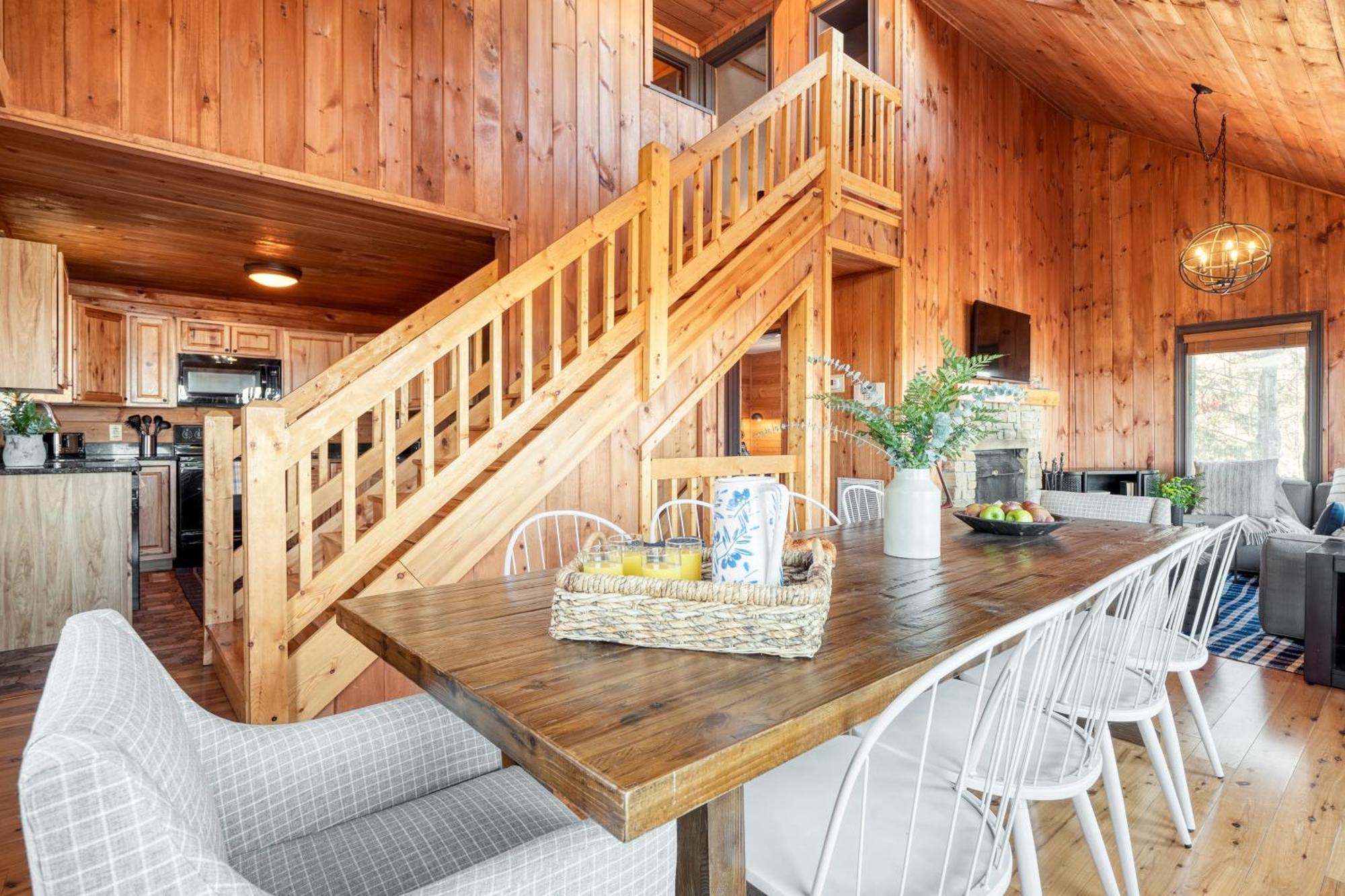 Fontana By Avantstay Gorgeous Mountain Cabin W Views Hot Tub Game Room جاتلينبرج المظهر الخارجي الصورة